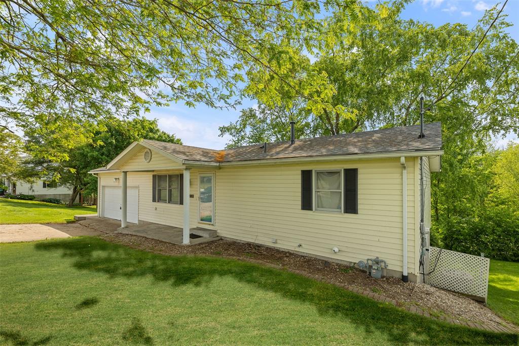 5591 Old Alton Road Granite City, IL 62040 - Photo 4 of 41 Gallery Image 4