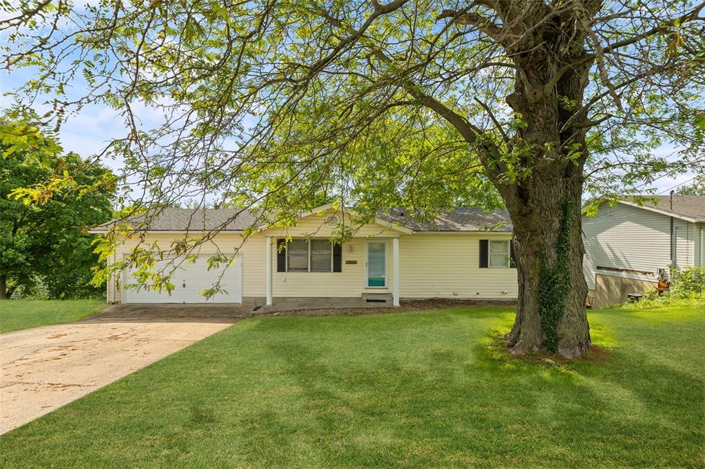 5591 Old Alton Road Granite City, IL 62040 - Photo 5 of 41 Gallery Image 5