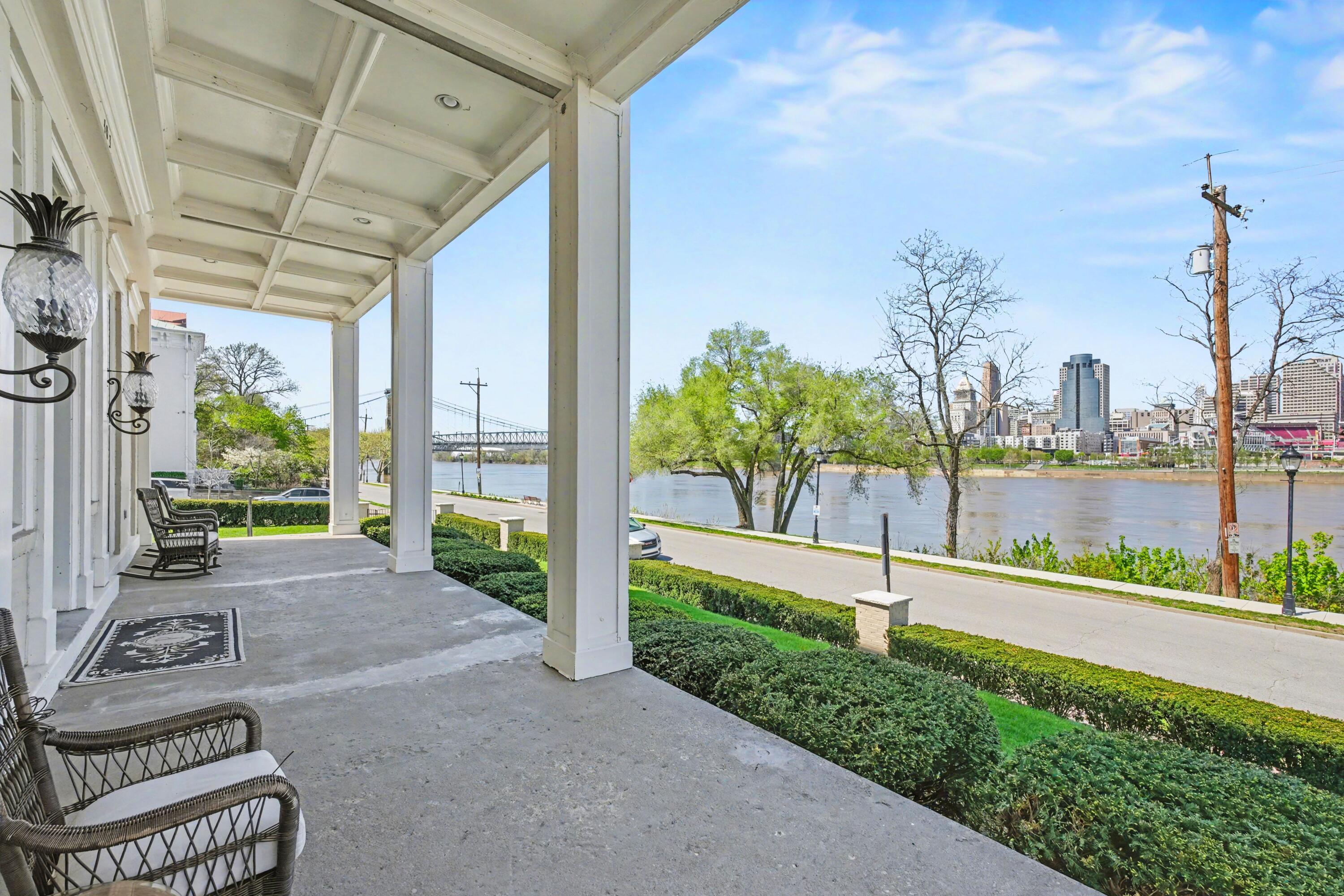 403 Riverside Drive Covington, KY 41011 - Photo 5 of 41