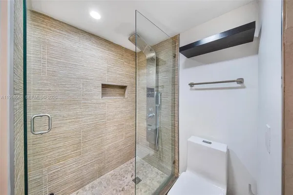 $575,000 | 1541 Brickell Avenue, Unit C406, Miami, FL 33129