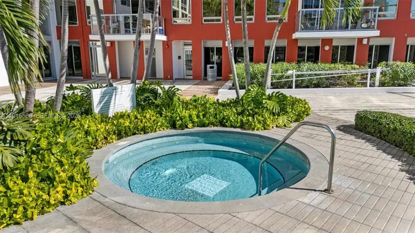 $575,000 | 1541 Brickell Avenue, Unit C406, Miami, FL 33129