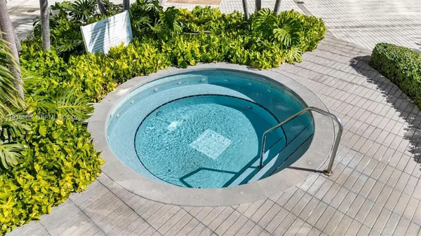 $575,000 | 1541 Brickell Avenue, Unit C406, Miami, FL 33129