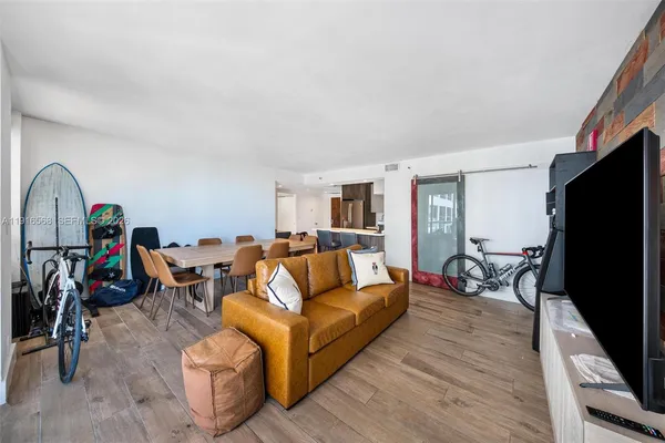 $575,000 | 1541 Brickell Avenue, Unit C406, Miami, FL 33129