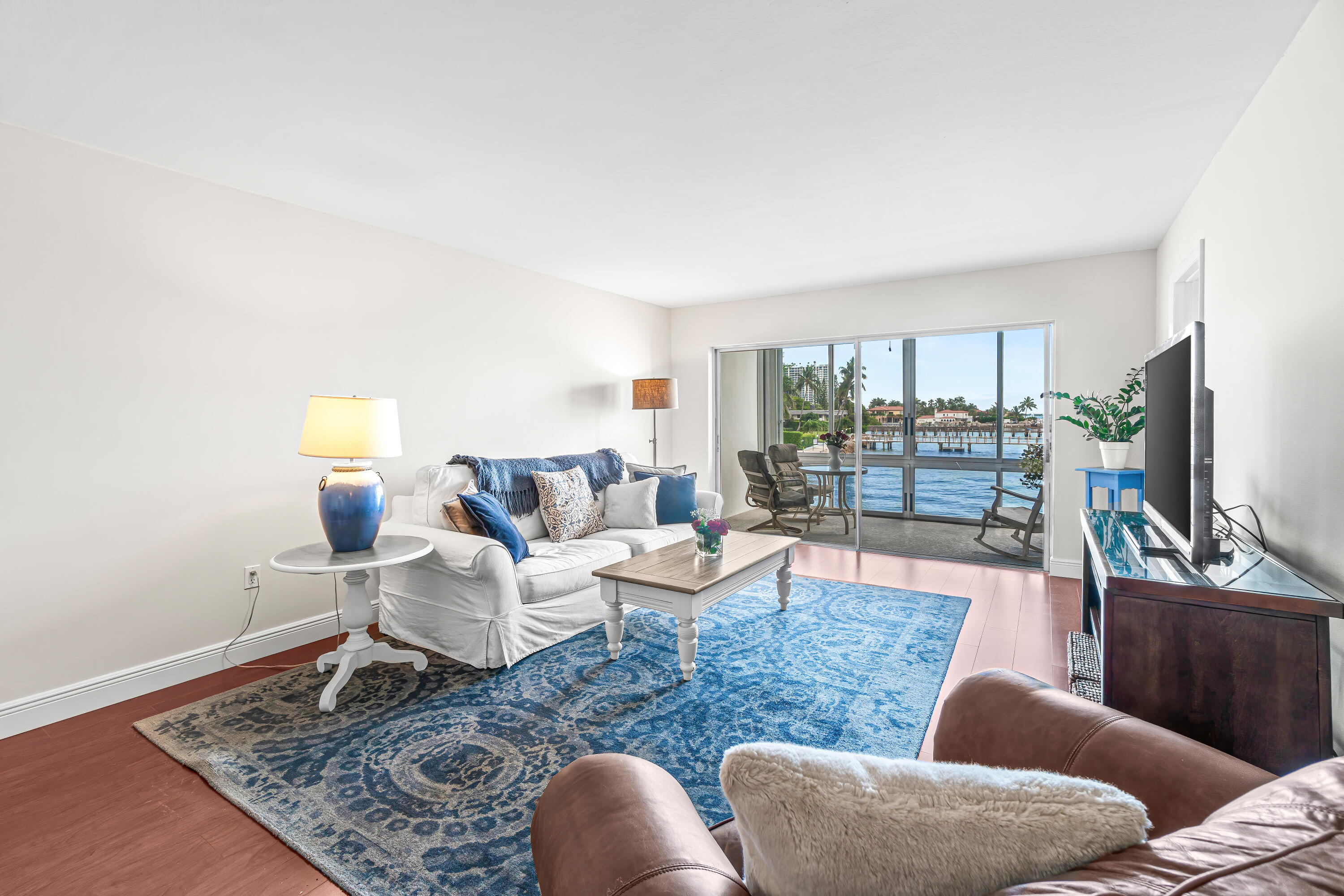 410 Wilma Circle, Unit 203 Riviera Beach, FL 33404 - Photo 4 of 36 008-410WilmaCircle-203-RivieraBeach-FL-3