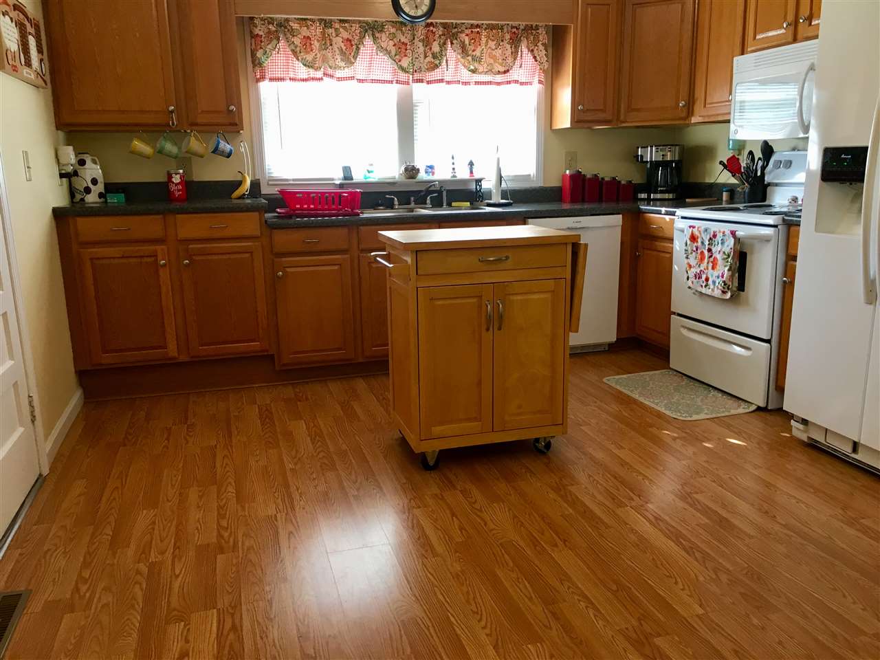 150 Island Ford Road Inman, SC 29349 - Photo 3 of 12 Kitchen