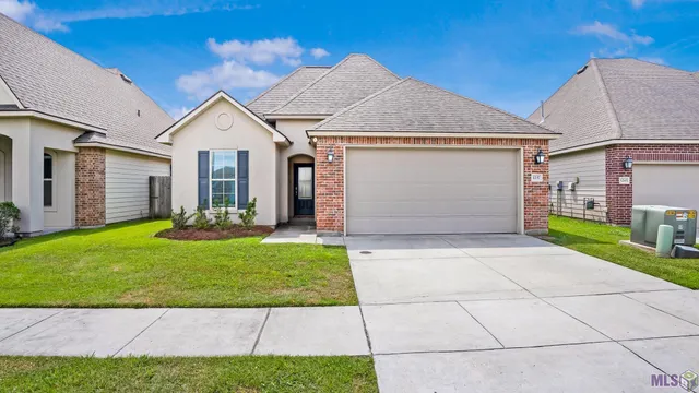 $2,800 | 1237 Foxtail Drive, Baton Rouge, LA 70820