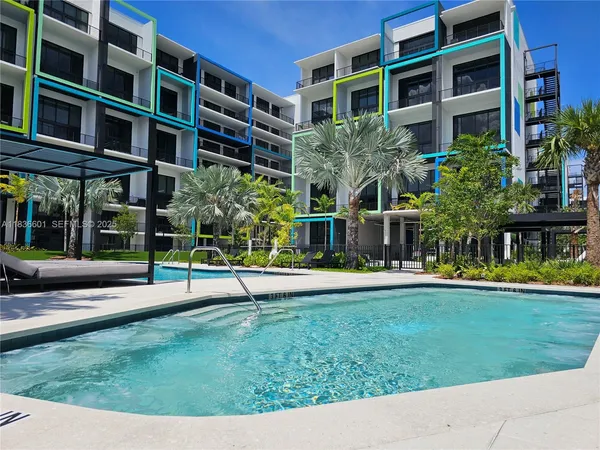 $3,026 | 4400 Sunrise Boulevard, Unit T1, Plantation, FL 33317