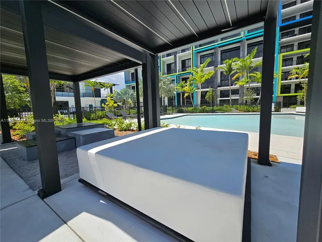 $3,231 | 4400 Sunrise Boulevard, Unit T1, Plantation, FL 33317