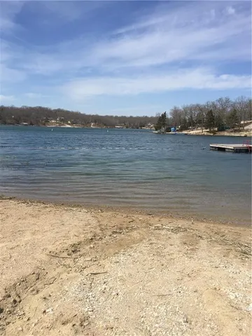 $35,000 | 22-42 Pine Loop, Mound City, KS 66056