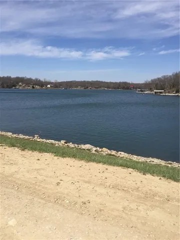 $35,000 | 22-42 Pine Loop, Mound City, KS 66056