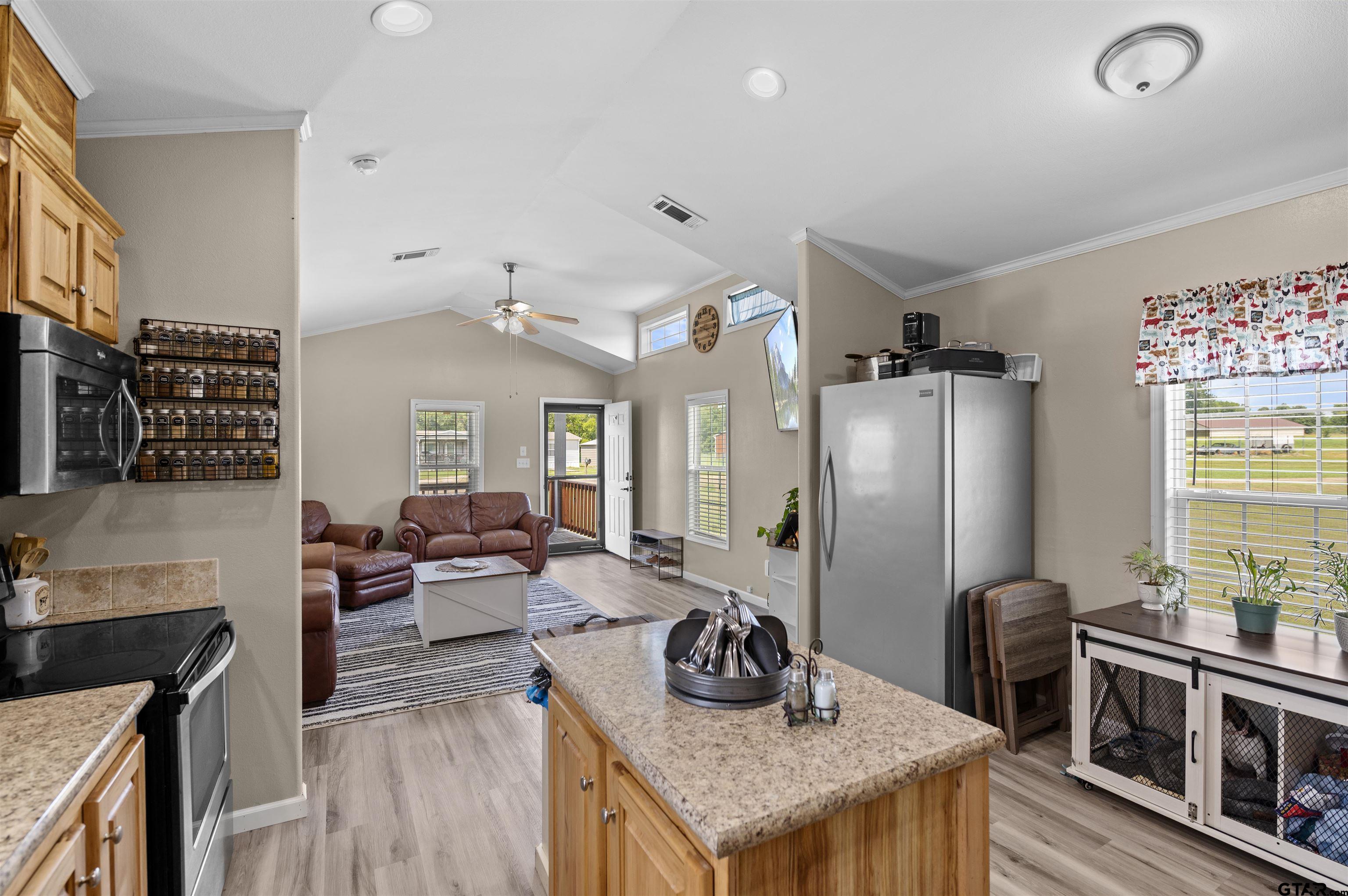 957 Comanche Quitman, TX 75783 - Photo 11 of 20