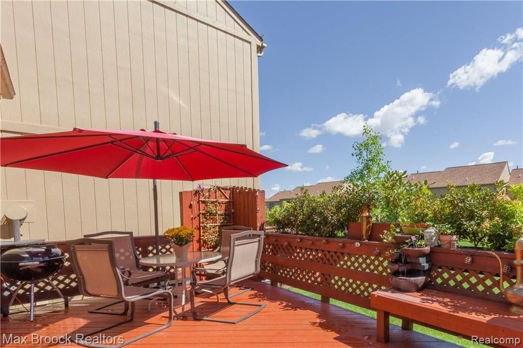 2223 Crystal Drive, Unit 24 Rochester Hills, MI 48309 - Photo 33 of 41