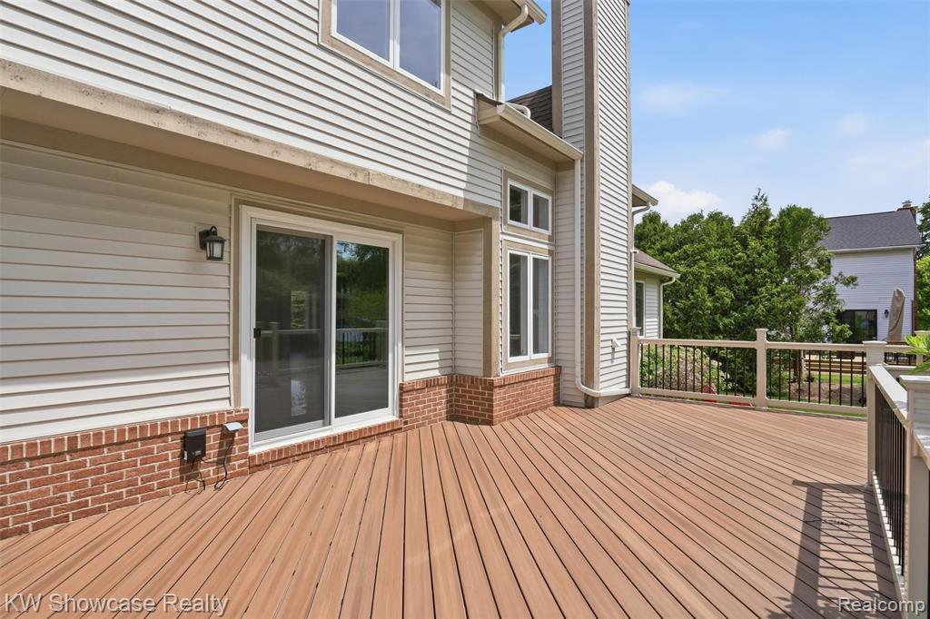 3345 East Commerce Road Commerce Township, MI 48382 - Photo 8 of 51