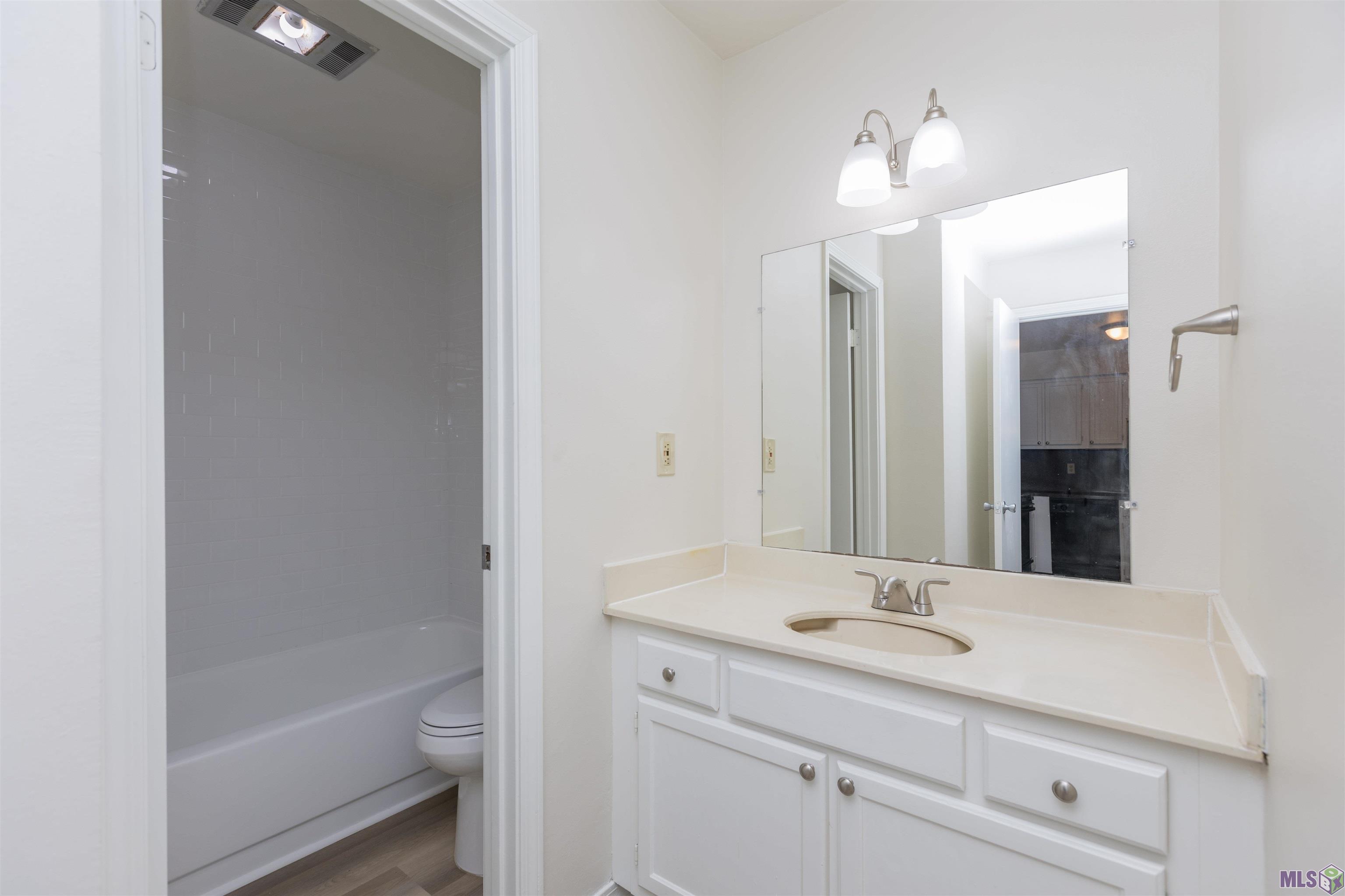 6212 Stumberg Lane, Unit 408 Baton Rouge, LA 70816 - Photo 6 of 21