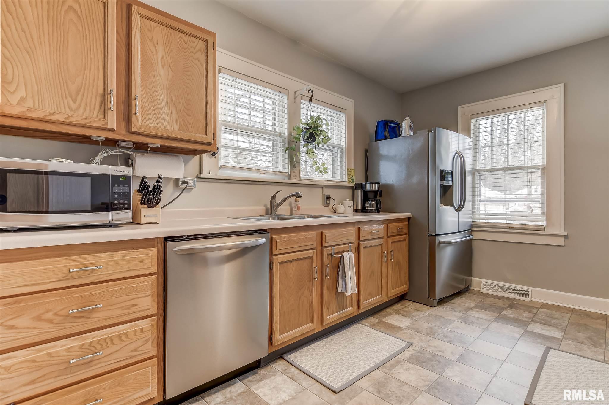 1408 South State Street Springfield, IL 62704 - Photo 6 of 28 Gallery Image 6
