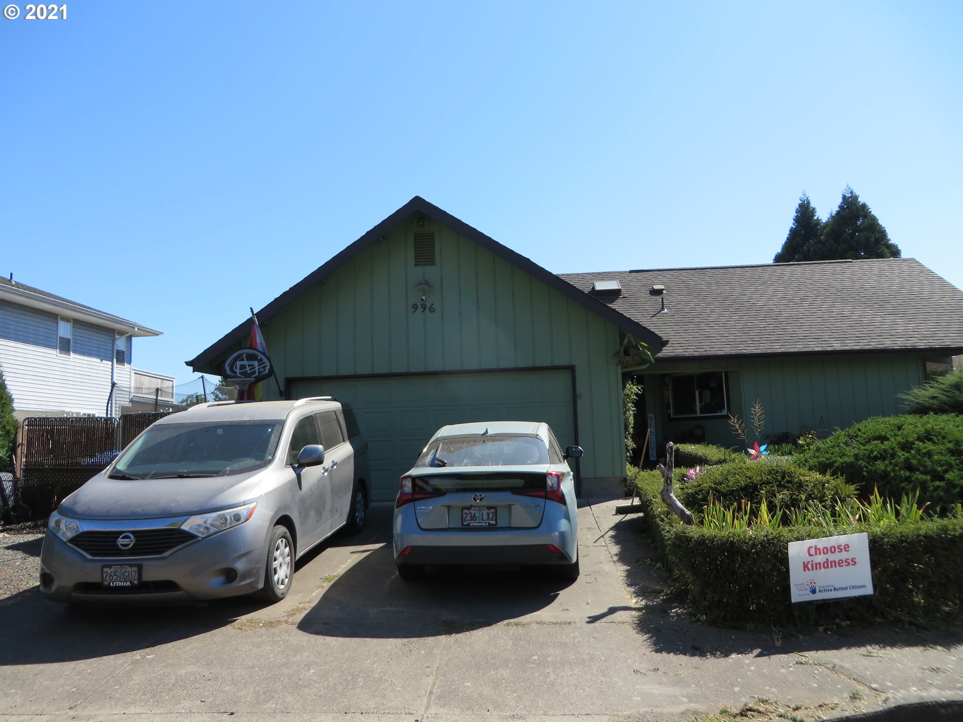 996 Berntzen Road Eugene, OR 97402 - Photo 2 of 31 Gallery Image 2