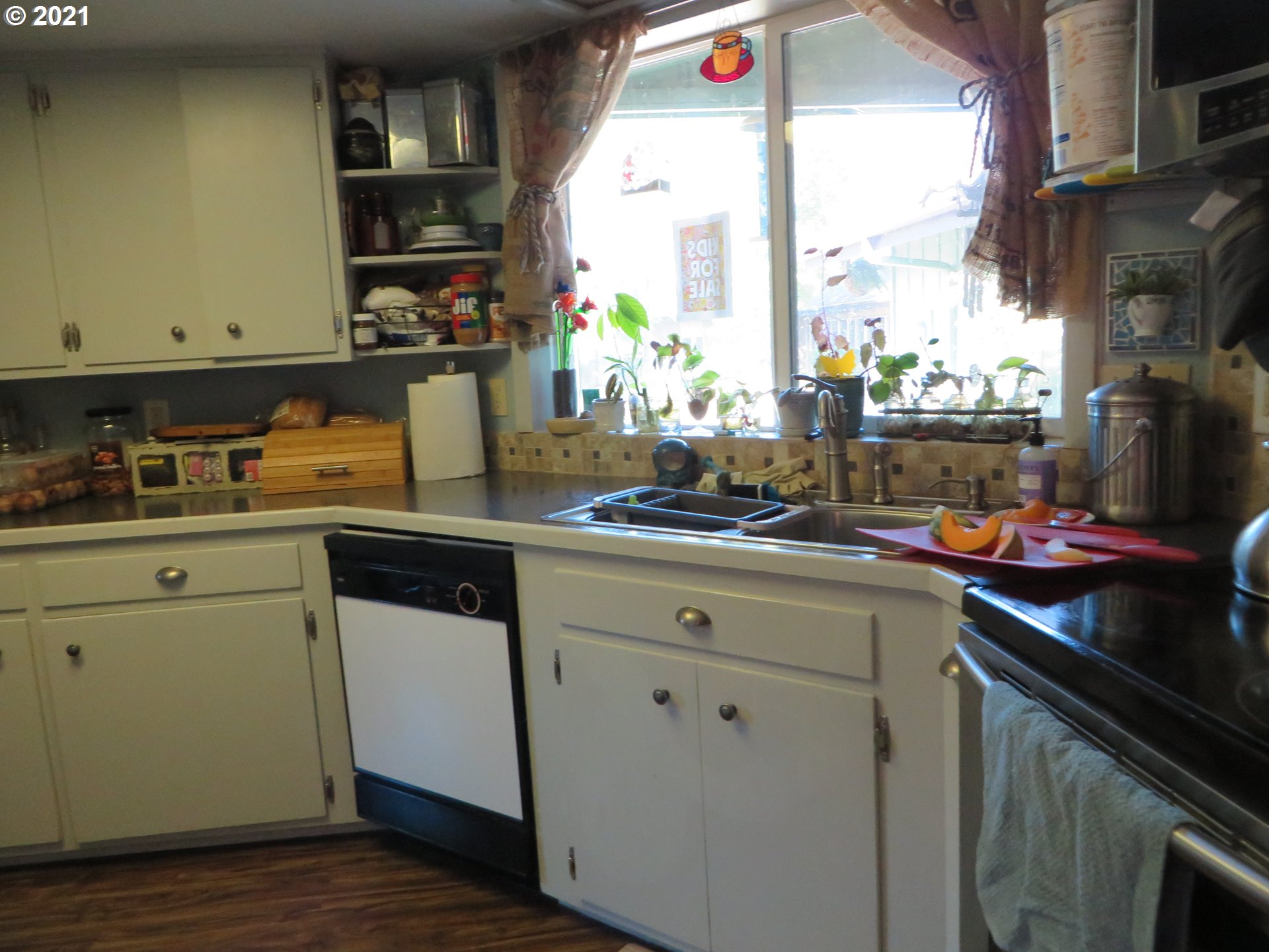 996 Berntzen Road Eugene, OR 97402 - Photo 11 of 31 Gallery Image 11