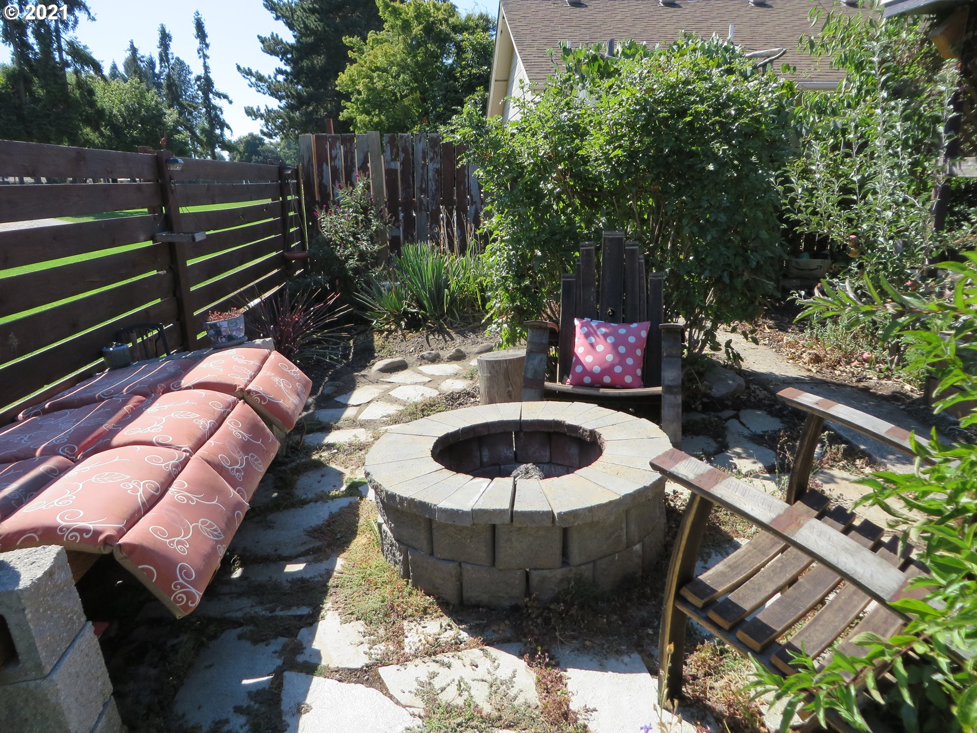 996 Berntzen Road Eugene, OR 97402 - Photo 25 of 31 Gallery Image 25