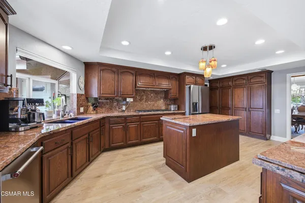 $1,949,000 | 206 Rangely Court, Simi Valley, CA 93065