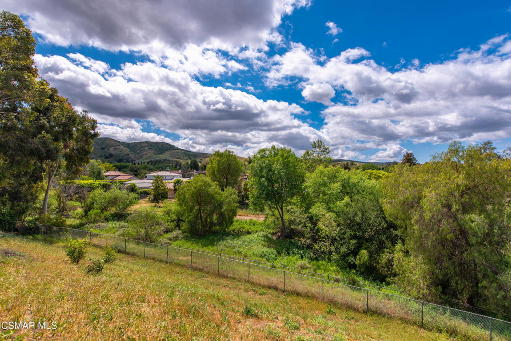 206 Rangely Court Simi Valley, CA 93065 - Photo 42 of 63 a view of a garden