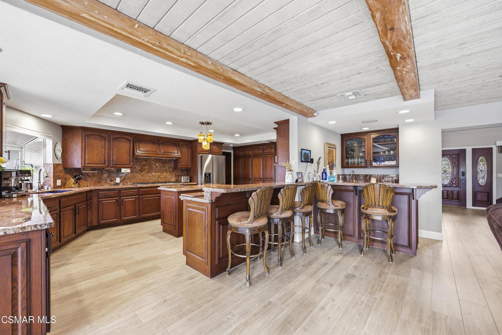 206 Rangely Court Simi Valley, CA 93065 - Photo 10 of 63 a kitchen with lots of counter top space