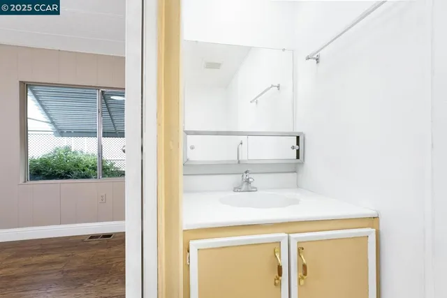 $160,000 | 2197 Dalis Drive, Concord, CA 94520