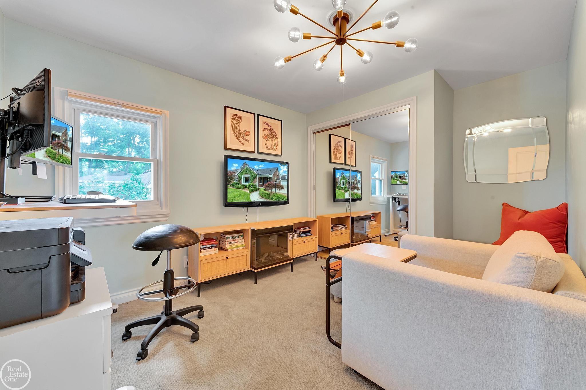 951 Hampton Road Grosse Pointe Woods, MI 48236 - Photo 37 of 85
