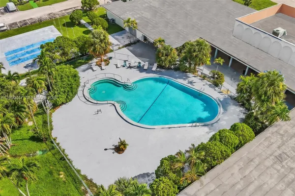 $1,650 | 1300 Northwest 43 Terrace, Unit 201, Lauderhill, FL 33313