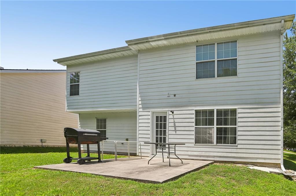 1586 Rice Square Lithonia, GA 30058 - Photo 7 of 24