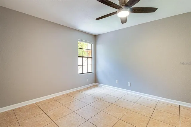 $1,300 | 415 Lakepointe Drive, Unit 202, Altamonte Springs, FL 32701
