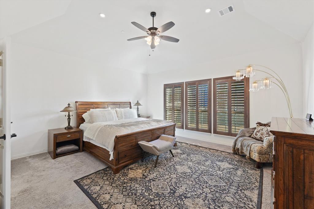 7720 Falcon Ridge Road Denton, TX 76208 - Photo 16 of 38 Downstairs primary bathroom