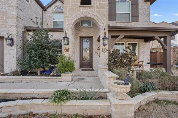 $695,000 | 7720 Falcon Ridge Road, Denton, TX 76208