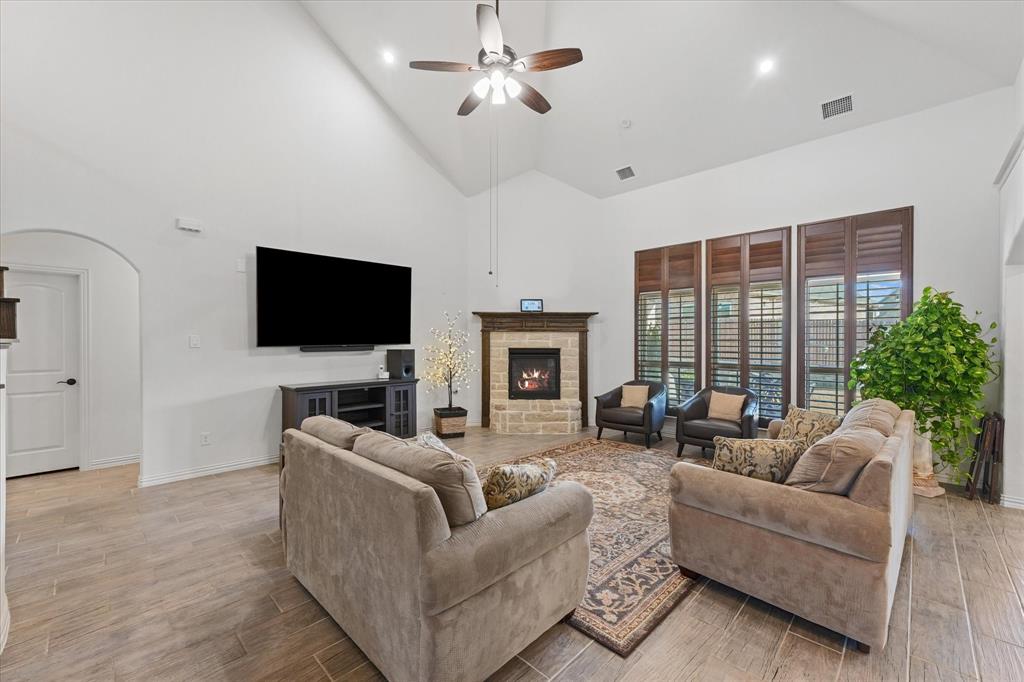 7720 Falcon Ridge Road Denton, TX 76208 - Photo 6 of 38 Large living room with tall ceilings