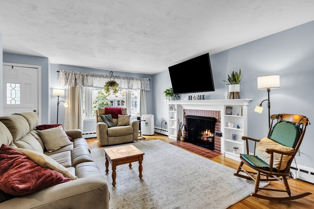 72 Powers Road Holden, MA 01520 - Photo 5 of 30 Gallery Image 5