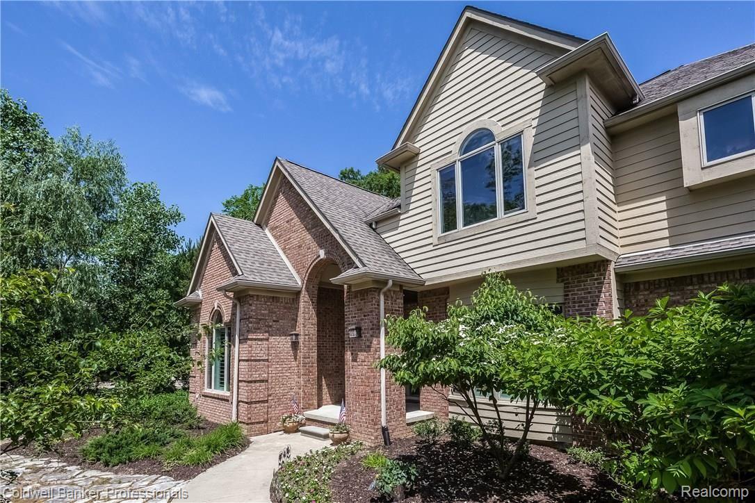 34590 Quaker Valley Road Farmington, MI 48331 - Photo 9 of 85 005-Front_View-4350635-large.jpg