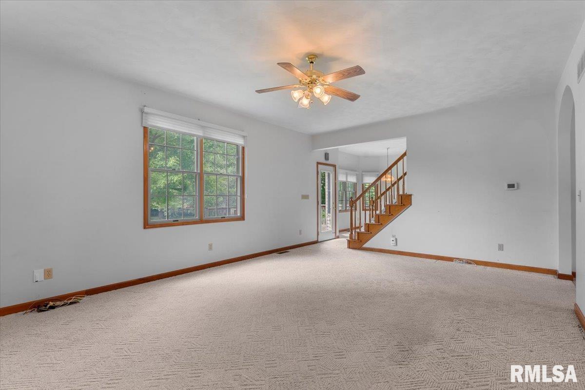 2201 Checkerberry Lane Springfield, IL 62711 - Photo 9 of 44 Gallery Image 9