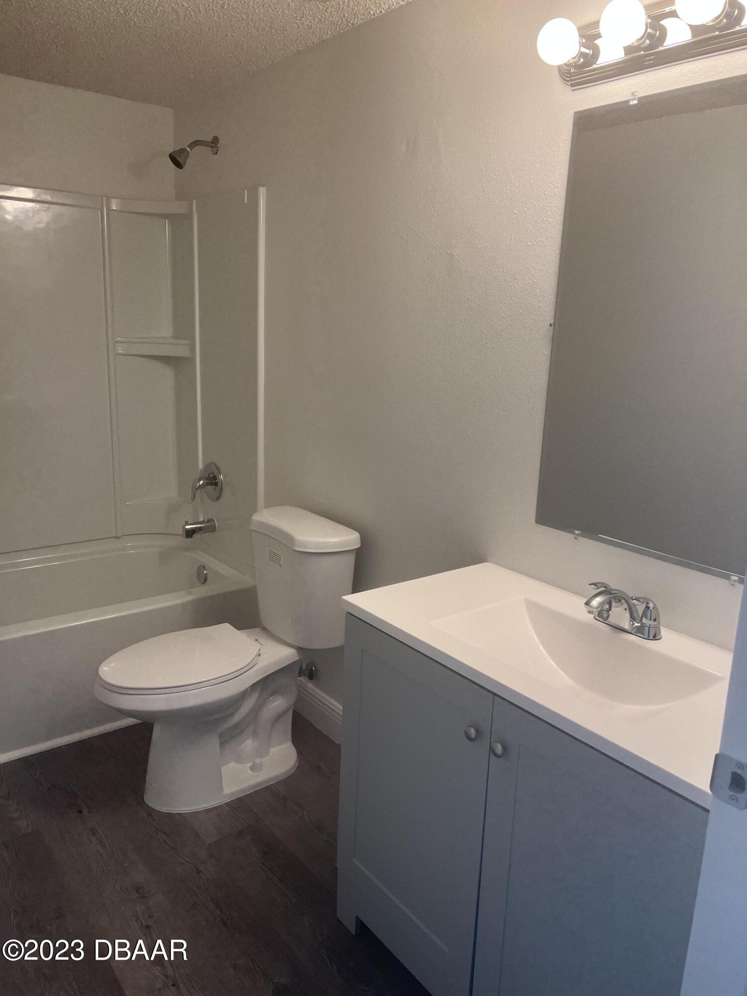 1601 Big Tree Road, Unit 403 South Daytona, FL 32119 - Photo 13 of 16 IMG-4394