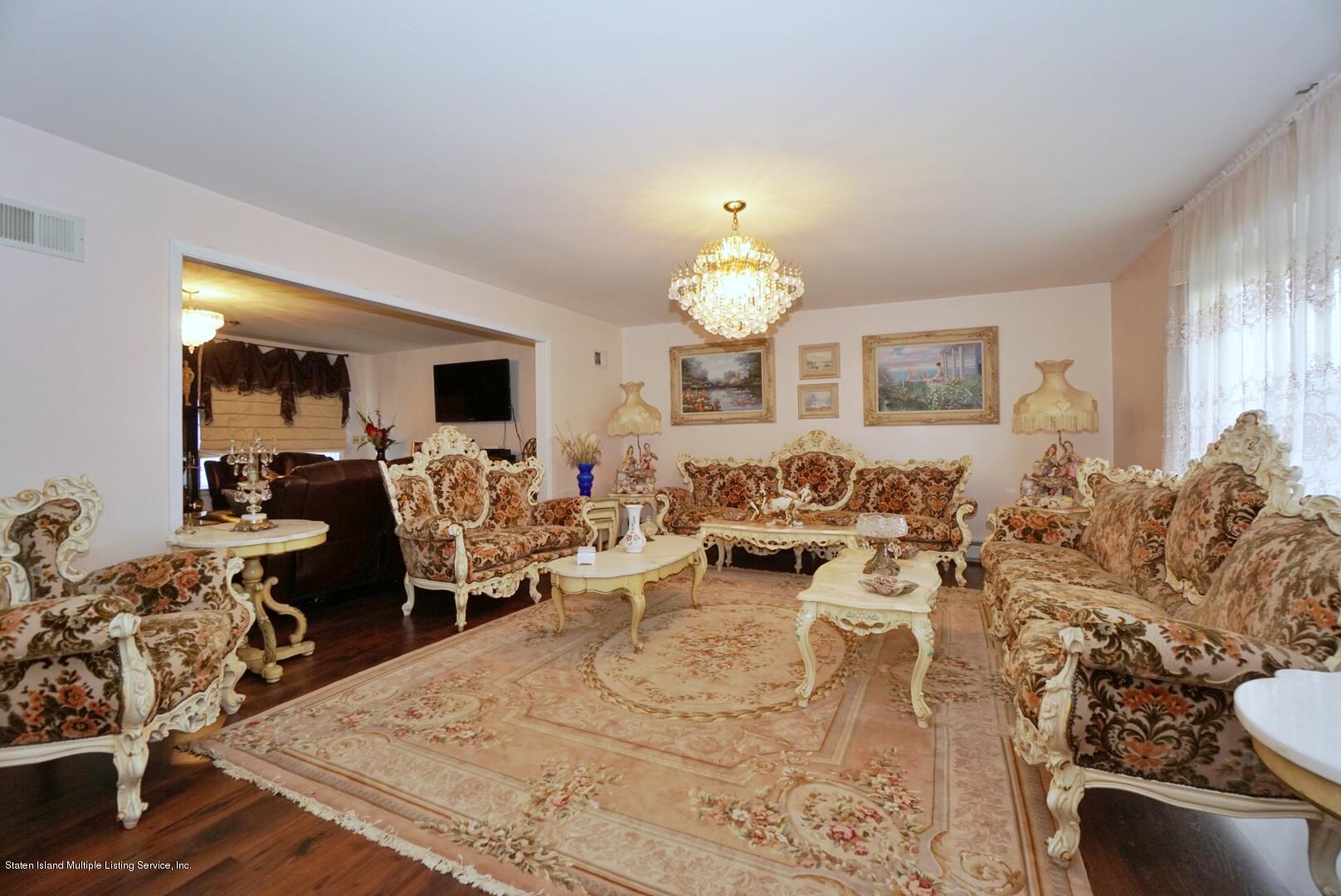 115 Meade Loop Staten Island, NY 10309 - Photo 7 of 54 Photo Nov 25, 3 42 43 PM