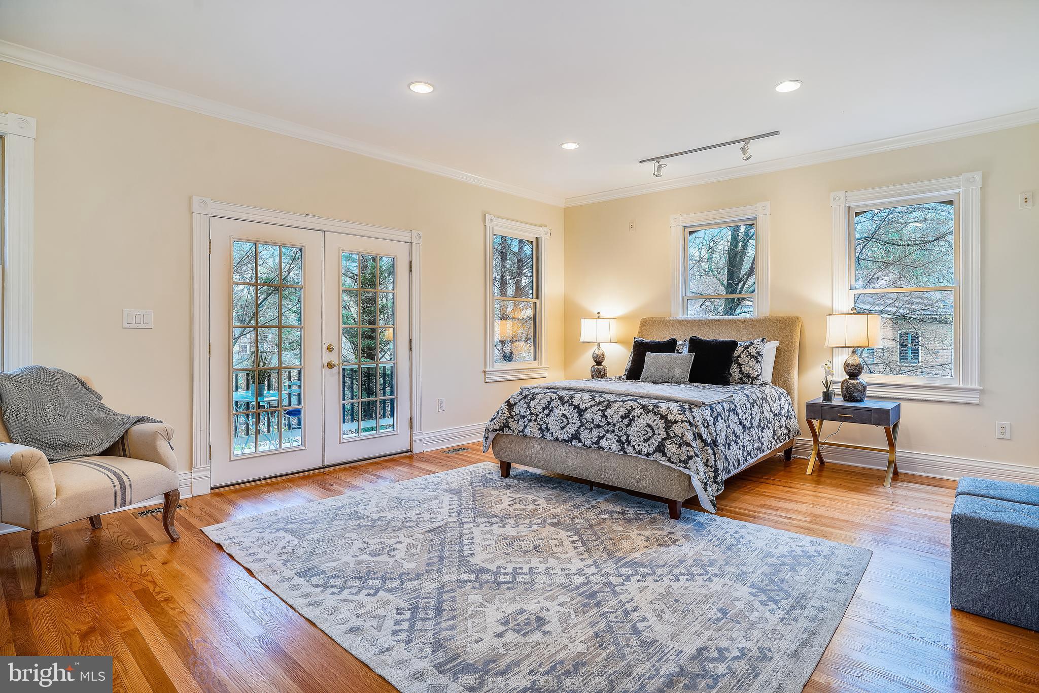 6600 Old Chesterbrook Road McLean, VA 22101 - Photo 19 of 41 MASTER BR SUITE #2 W/BATH MAIN LEVEL