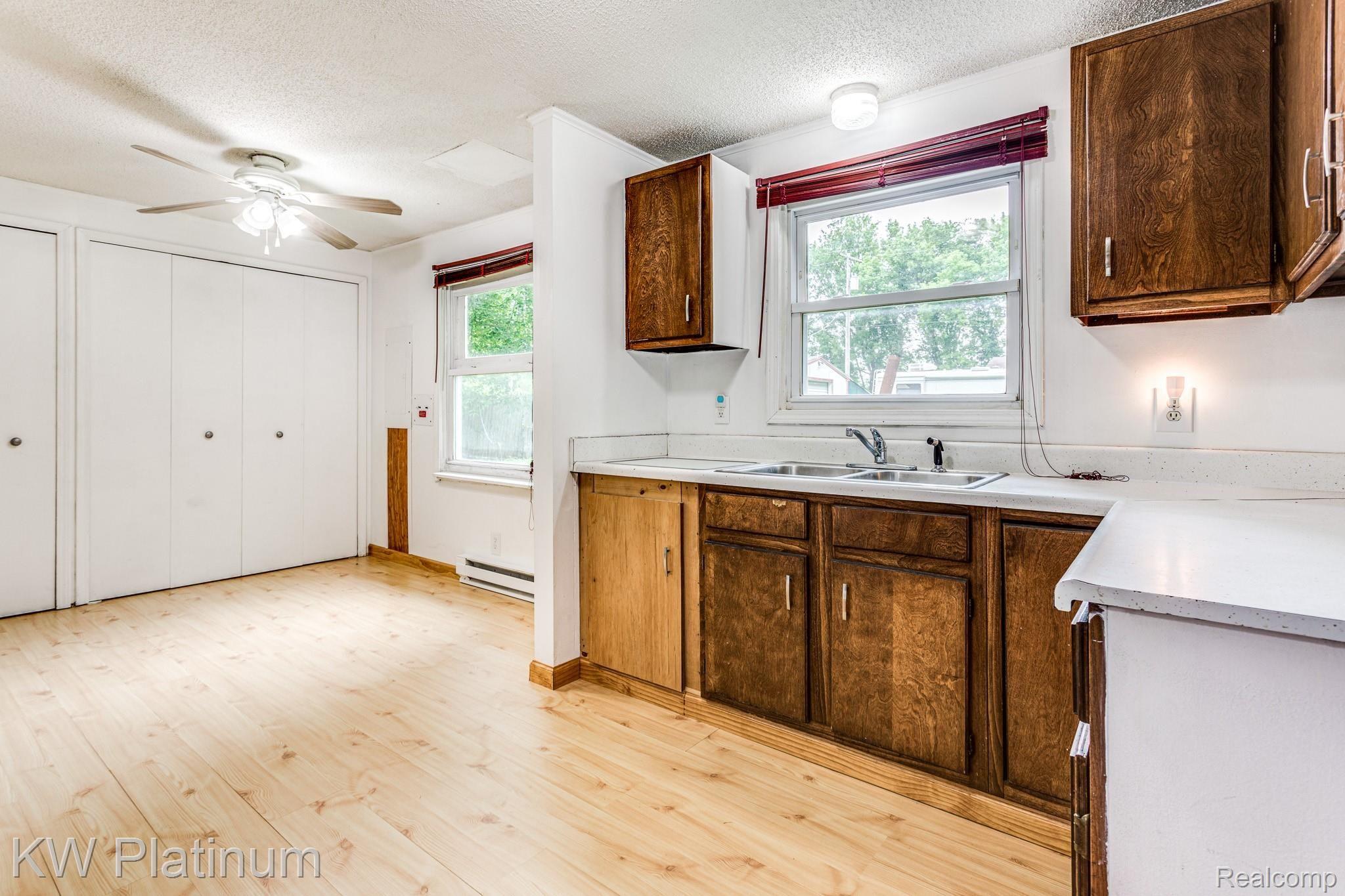 10706 Metcalf Road Yale, MI 48097 - Photo 19 of 26 10706 Metcalf Rd (20 of 28).jpg