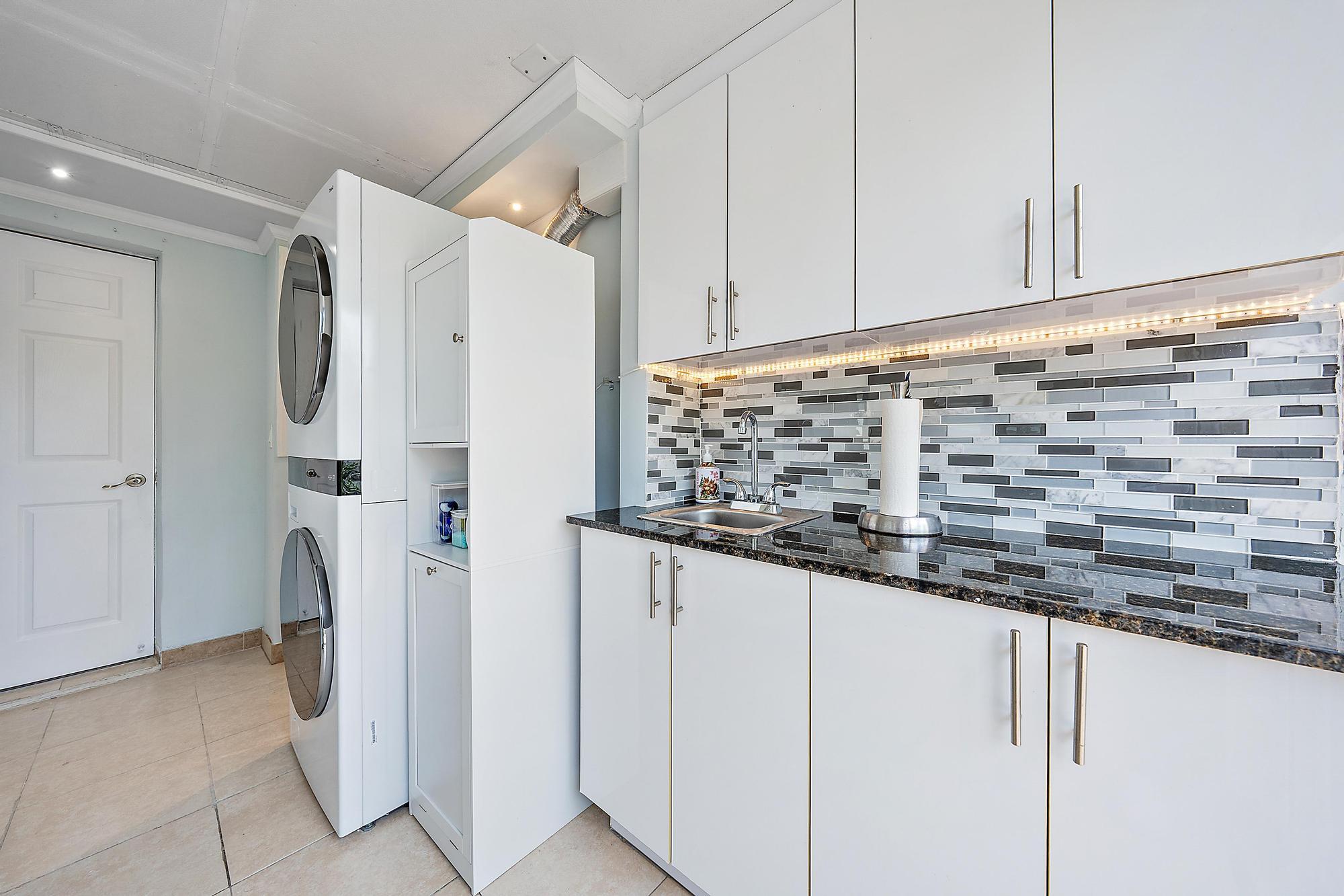 904 Ortega Road West Palm Beach, FL 33405 - Photo 17 of 20 904 Ortega Rd-Laundry room