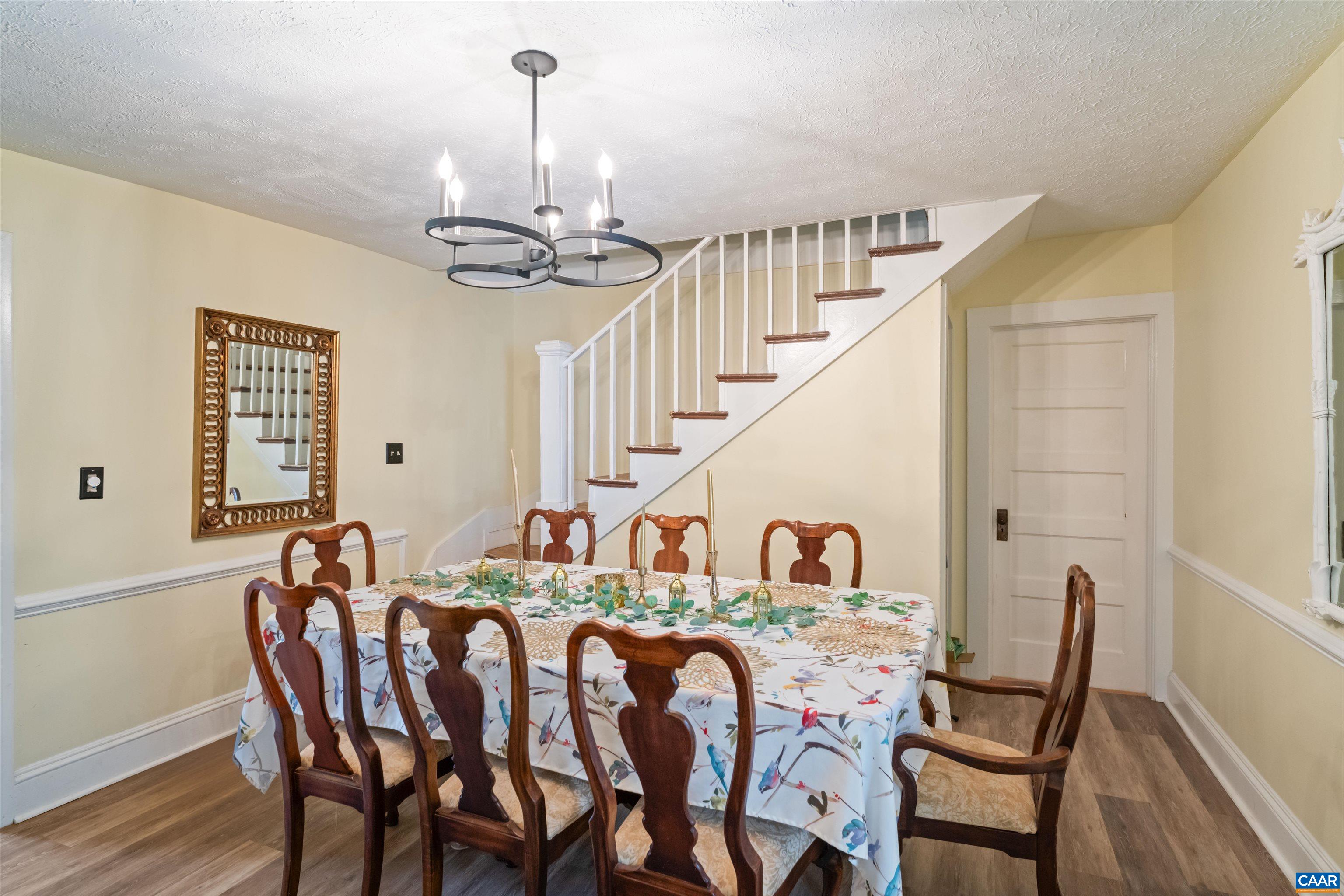 418 James River Road Scottsville, VA 24590 - Photo 19 of 61 a dining room with furniture and window