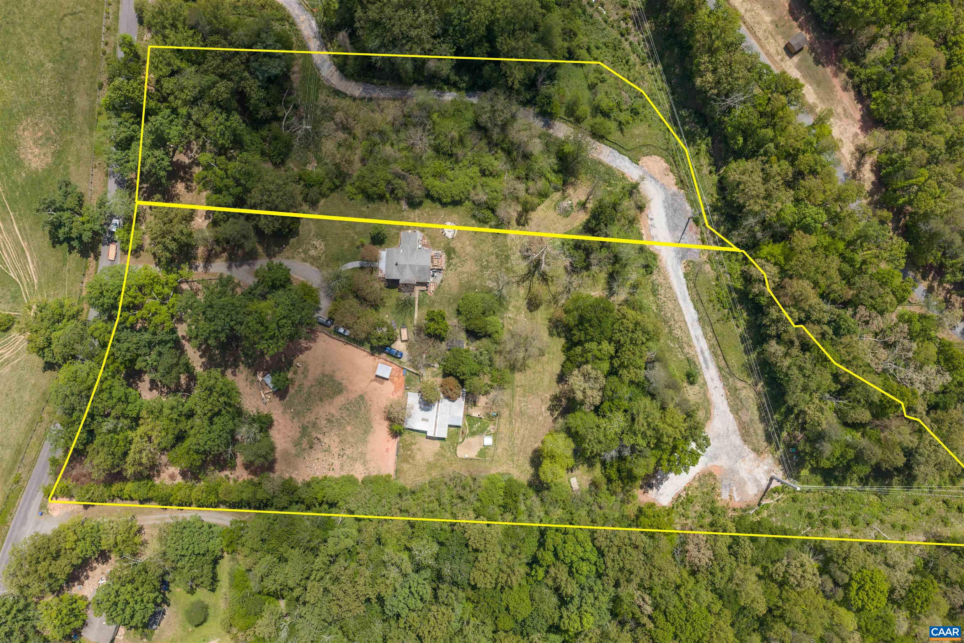 418 James River Road Scottsville, VA 24590 - Photo 3 of 61