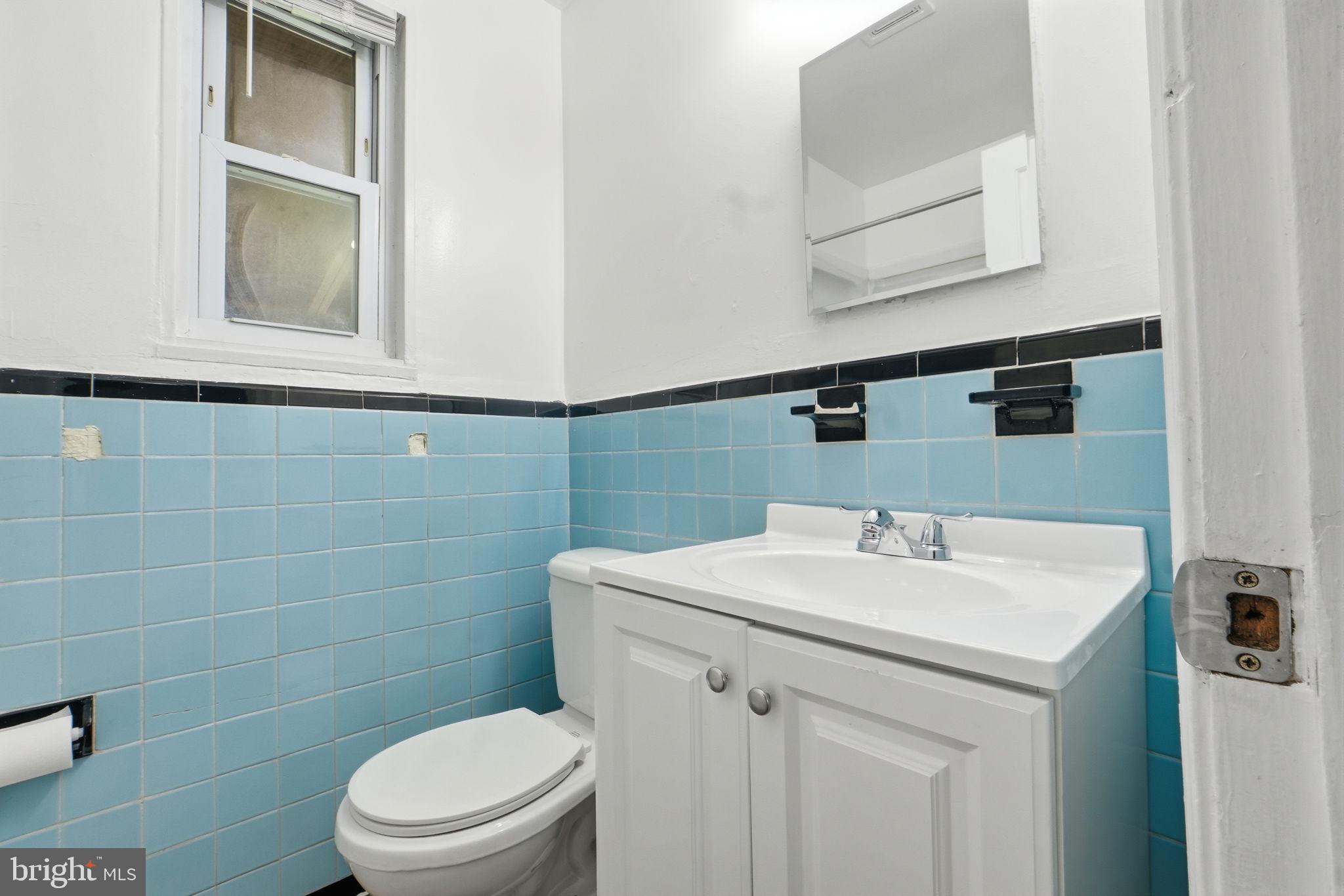 4003 Randolph Road Silver Spring, MD 20902 - Photo 16 of 30 Charming bathroom with retro tiles.