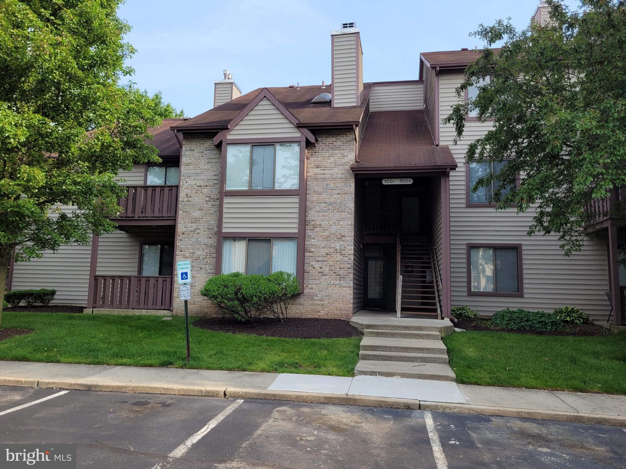 5002A Dunbarton Road Mount Laurel, NJ 08054 - Photo 1 of 16 Front of Building Entrance
