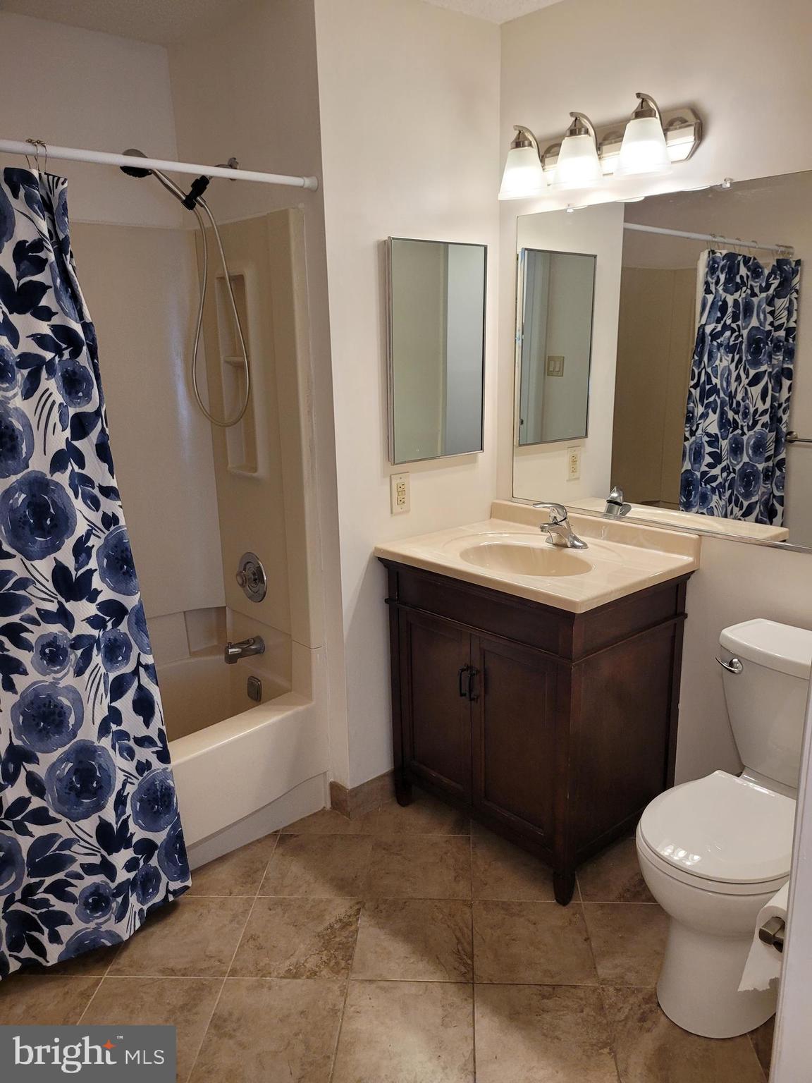 5002A Dunbarton Road Mount Laurel, NJ 08054 - Photo 15 of 16 Main Bathroom