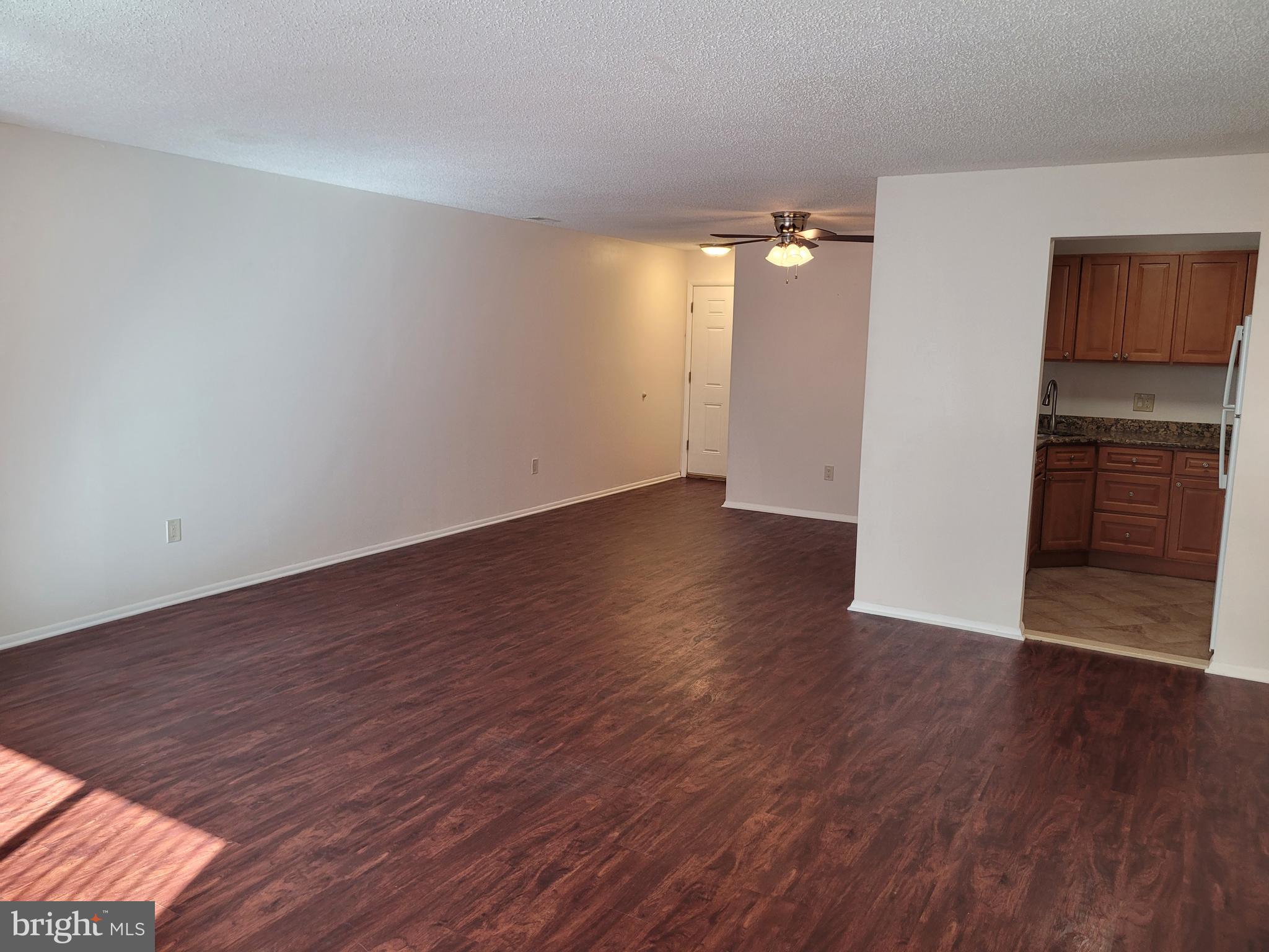5002A Dunbarton Road Mount Laurel, NJ 08054 - Photo 5 of 16 Dining / Living Room