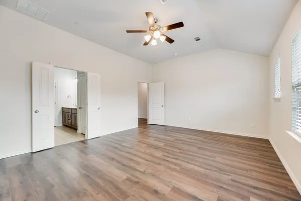 $2,500 | 2559 Sarah Lane, Lewisville, TX 75056