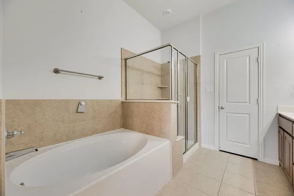 $2,500 | 2559 Sarah Lane, Lewisville, TX 75056