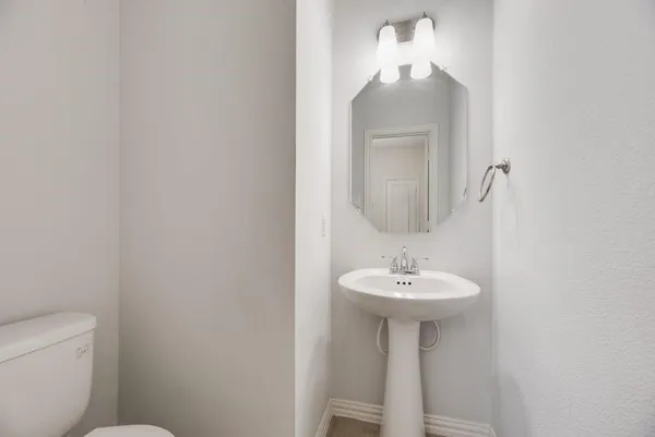 $2,500 | 2559 Sarah Lane, Lewisville, TX 75056